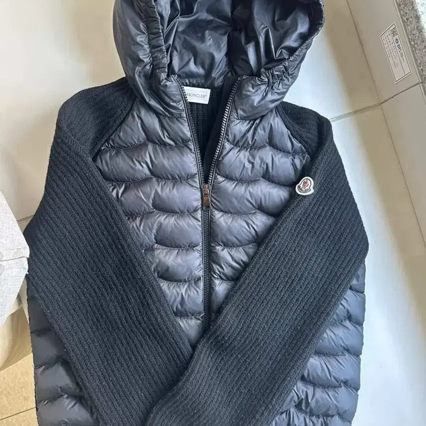 [BUNJANG] Moncler Knit Padded Jacket / 몽클레어 니트 패딩 자켓