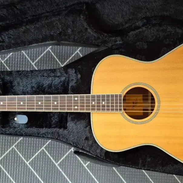 [BUNJANG] Colt LG-440R OM Body Acoustic Guitar with Fishman Pickup / 국산 OM바디 픽업 통기타