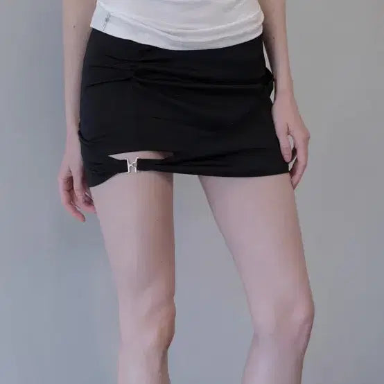 [BUNJANG] Demio Contour Strap Mini Skirt (Black) / 데미오 Contour Strap Mini Skirt (Black)