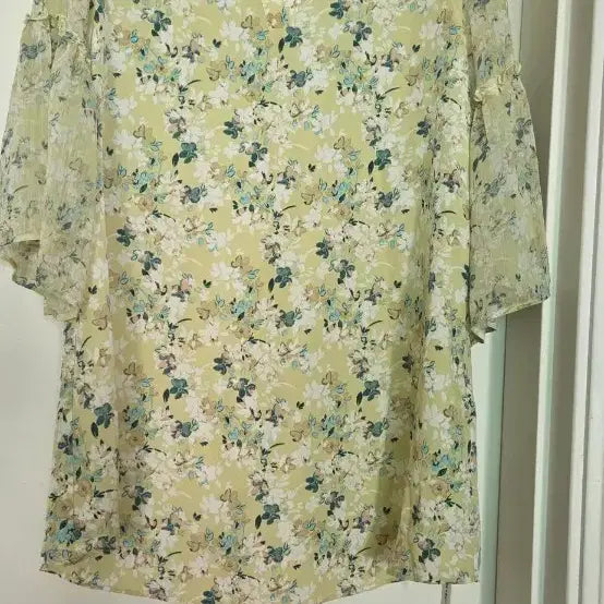 [BUNJANG] Flower Chiffon Blouse / 플라워 쉬폰 블라우스