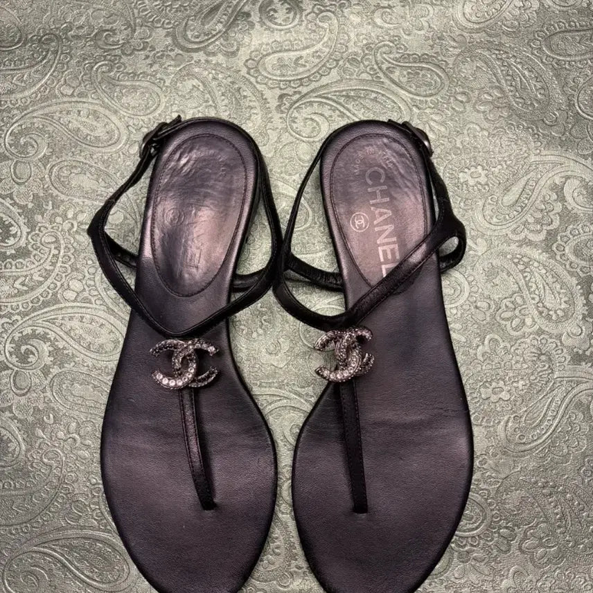 [BUNJANG] Chanel Black CC Logo Slides Sandals / 샤넬 블랙 쪼리 샌들 CC로고