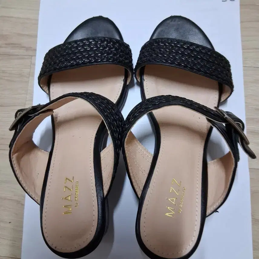 [BUNJANG] Elcanto MAZZ Women's Black Wedge Heel Sandals / 엘칸토MAZZ 여성 블랙 웨지힐 샌들 230