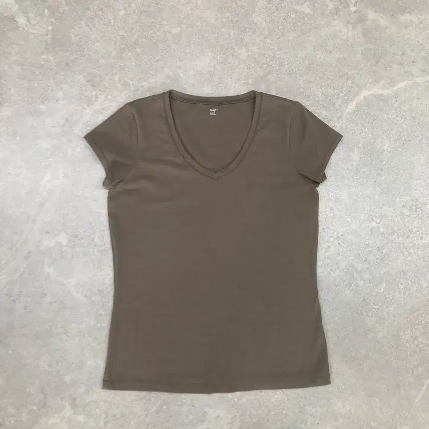 [BUNJANG] Gap V-Neck T-Shirt / Gap 갭 대문자 브이넥 반팔 티셔츠