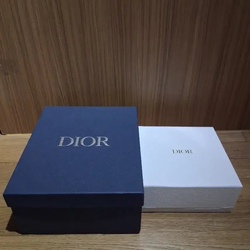 [BUNJANG] Dior Gift Box White / 디올 선물상자, 기프트박스