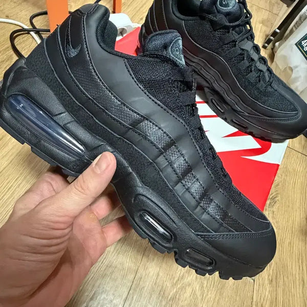 [BUNJANG] Nike Air Max 95 Big Bubble 'Triple Black' Sneakers (295) / 나이키 에어맥스 95 빅버블 올검 295