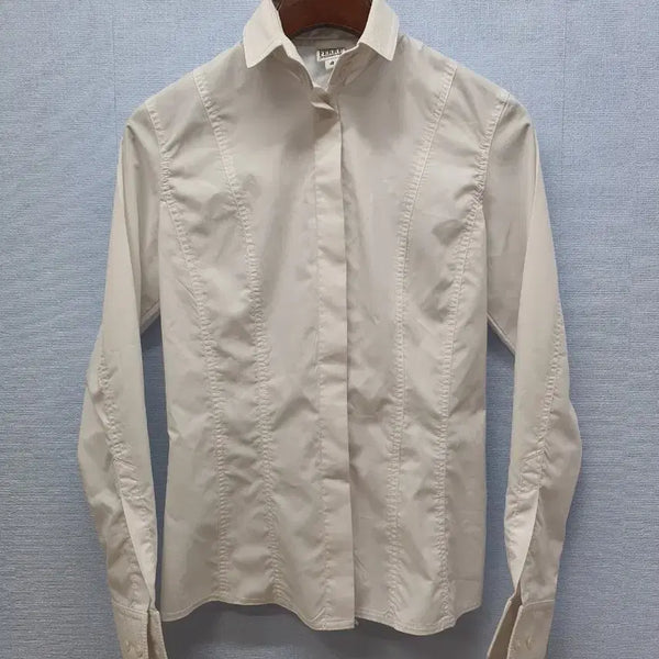 [BUNJANG] Gianfranco Ferré Korean Air Flight Attendant Shirt / 지안프랑코 페레 대한항공 승무원 셔츠 호칭 4