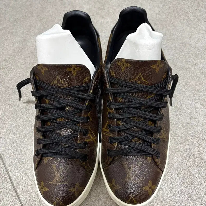 [BUNJANG] Louis Vuitton Men's Sneakers / 루이비통 스니커즈 (남성)