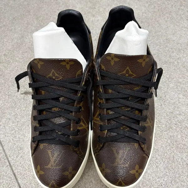 [BUNJANG] Louis Vuitton Men's Sneakers / 루이비통 스니커즈 (남성)