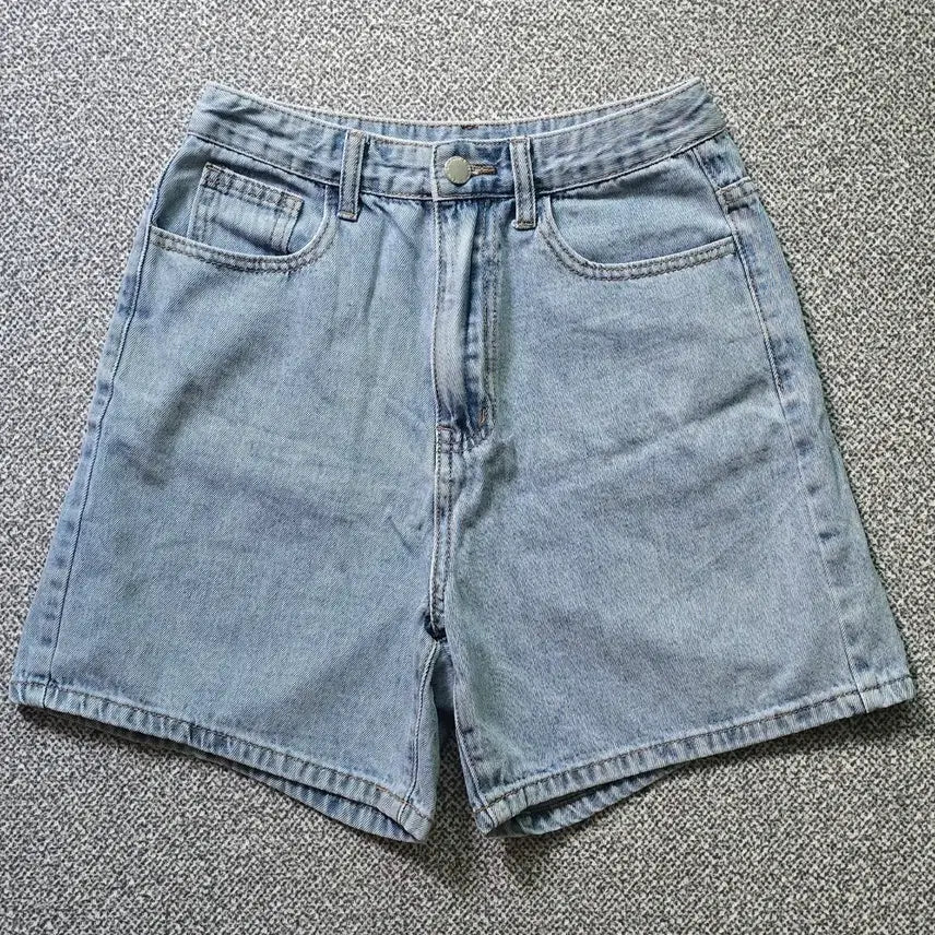 [BUNJANG] Light Wash Denim Shorts Size S / 연청 데님 숏팬츠 S