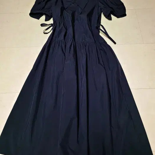 [BUNJANG] Beaker Navy Wide Collar Shirring Cap Woven Long Dress / 비이커 네이비 와이드카라 셔링캡 우븐 롱원피스 폴1332