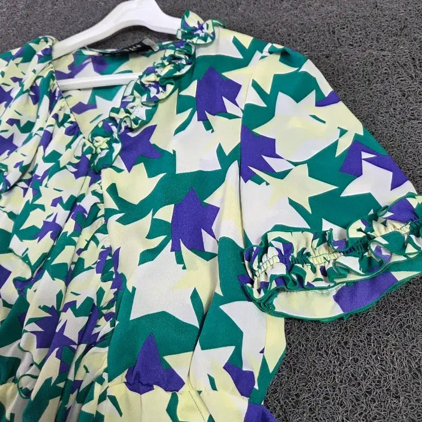 [BUNJANG] Lucky Chouette Flower Pattern Short Sleeve Ruffle Dress / 럭키슈에뜨 플라워 패턴 반팔 캉캉 원피스