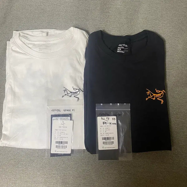 [BUNJANG] Arc'teryx Arc Multi Logo T-Shirt (Black, White) - M Size Bundle Set / 아크테릭스 아크멀티로고 블랙, 화이트 일괄 판매 (M사이즈)