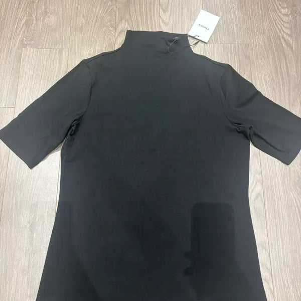 [BUNJANG] Theory Black Mock Neck Short Sleeve T-Shirt / 택있는 새상품) Theory 띠어리 티셔츠