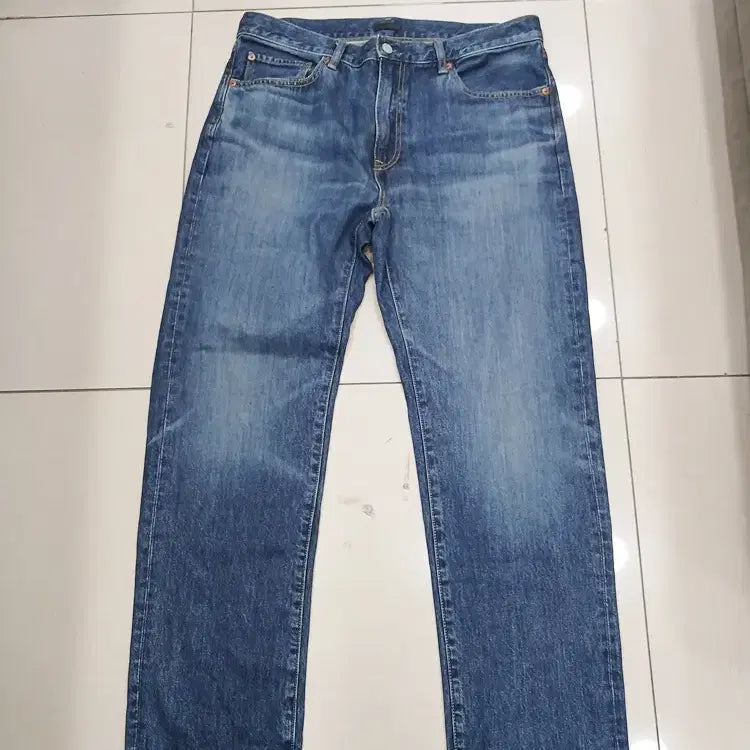[BUNJANG] Uniqlo Size 36 Straight Leg Jeans / 유니클로 36사이즈 일자 청바지 중고