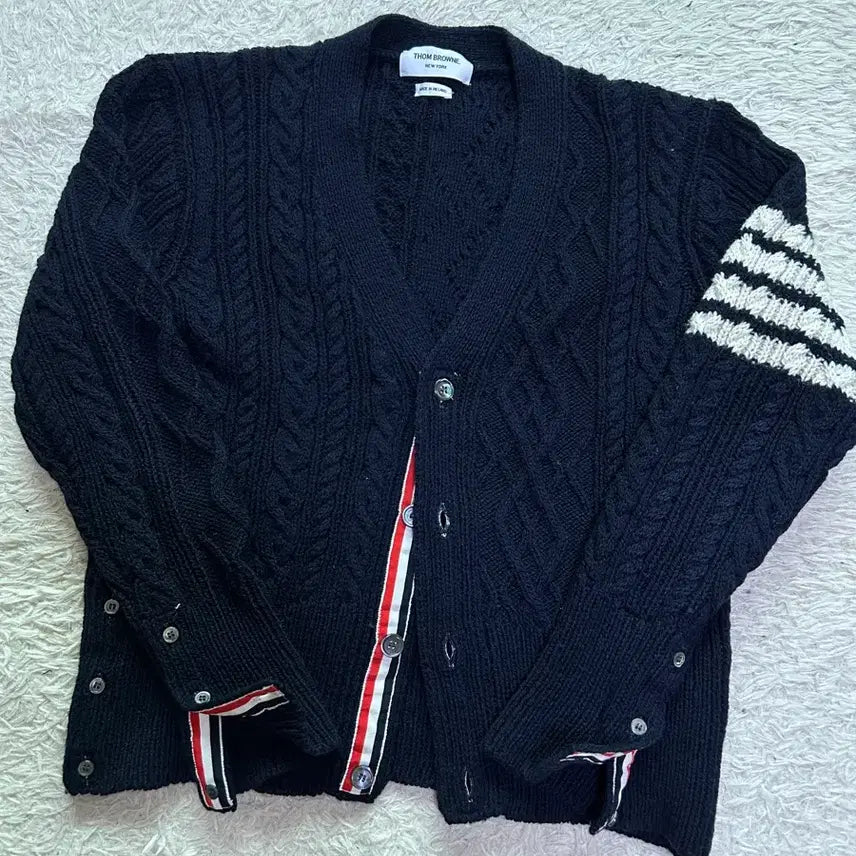 [BUNJANG] Thom Browne Aran Cable Cardigan Navy Size 4 / [새상품급, 4] 톰브라운 아란케이블 가디건 네이비