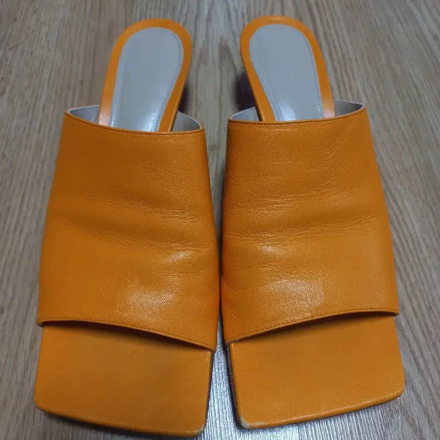 [BUNJANG] Bottega Veneta Orange Mule Slippers (Women's Size 37.5 / 240mm) / 보테가베네타 슬리퍼 정품! 여자37.5사이즈240!짧은실착!상태 최상급!