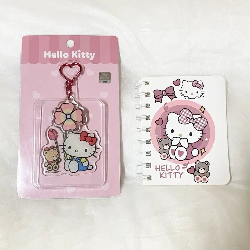 [BUNJANG] Kitty Clover Spinner Keyring & Notebook Set / 키티 클로버 스피너 키링 수첩 미개봉