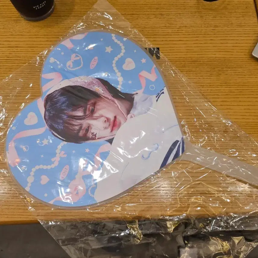 [BUNJANG] Stray Kids Hyunjin Heart Uchiwa (Unofficial) Sealed / 스트레이키즈 스키즈 현진 황현진 하트 우치와 비공식 굿즈 미개봉 새상품