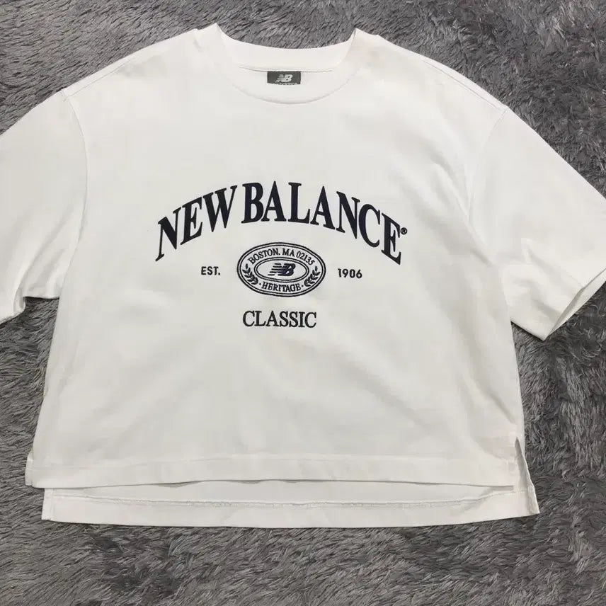 [BUNJANG] New Balance Heritage Crop T-Shirt White Women's M / [[여성 M, 24년] 뉴발란스(NB) 헤리티지 크롭 반팔티@467
