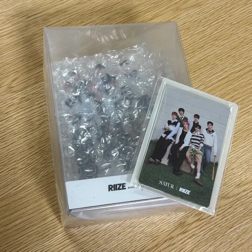 [BUNJANG] RIIZE SATUR Acrylic Stand + Photocard Set (Sealed) / 미개봉) 라이즈 SATUR 세터 아크릴 스탠드 + 포토카드 세트