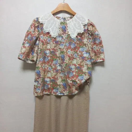 [BUNJANG] Floral Lace Collar Blouse / 레이스 카라 플라워 블라우스