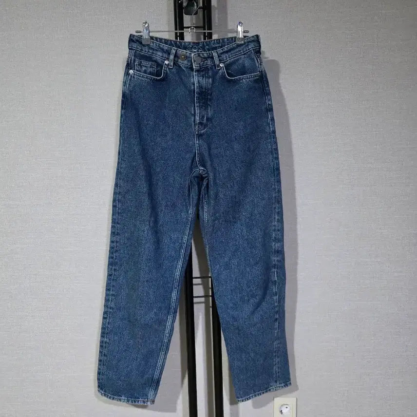 [BUNJANG] COS Tapered Fit Denim Pants Size 25 / COS 테이퍼드핏 데님 팬츠 25