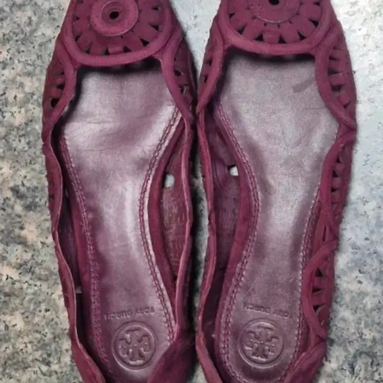 [BUNJANG] Tory Burch Suede Perforated Ballet Flats Plum Burgundy / 토리버치 플랫 스웨이드 플럼 버건디 펀칭 슈즈
