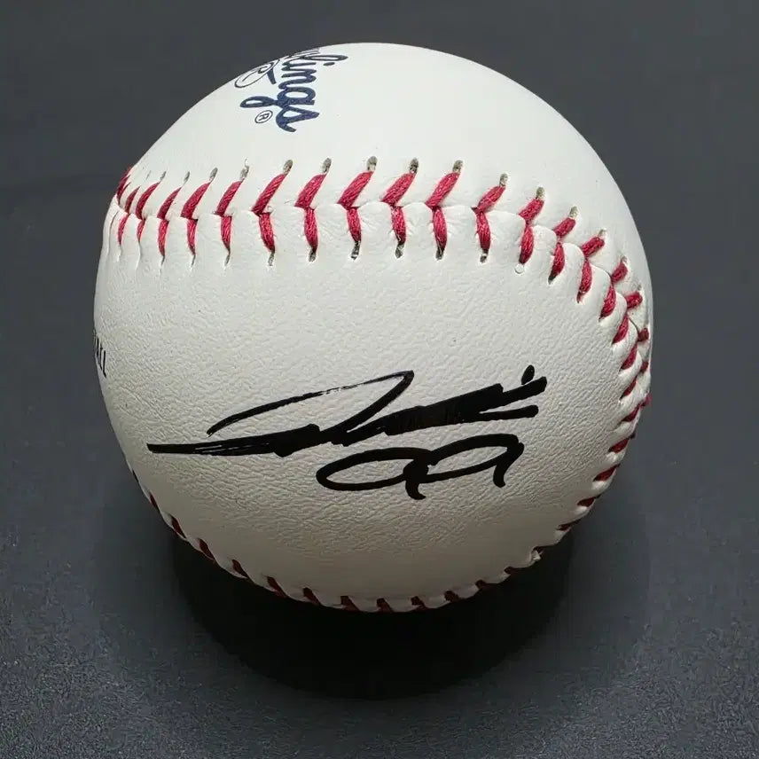 [BUNJANG] Hyun-Jin Ryu LA Dodgers Signed Baseball / LA다저스 류현진 싸인볼