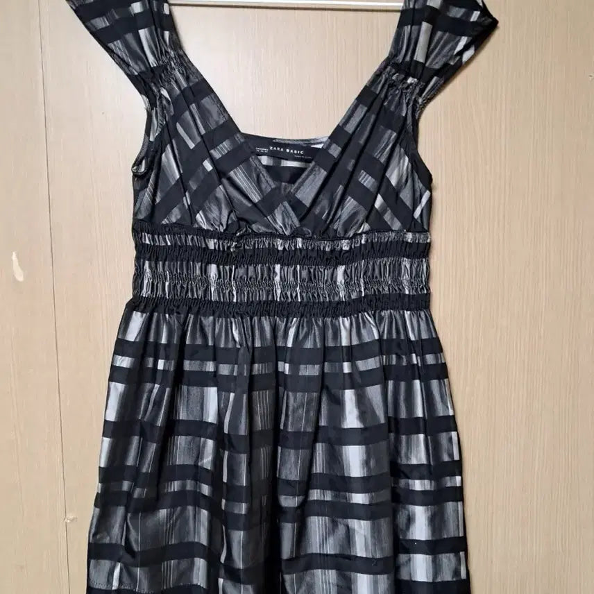 [BUNJANG] ZARA Basic Black Check Shirring Dress/Top / 자라 베이직 블랙 체크 셔링 원피스