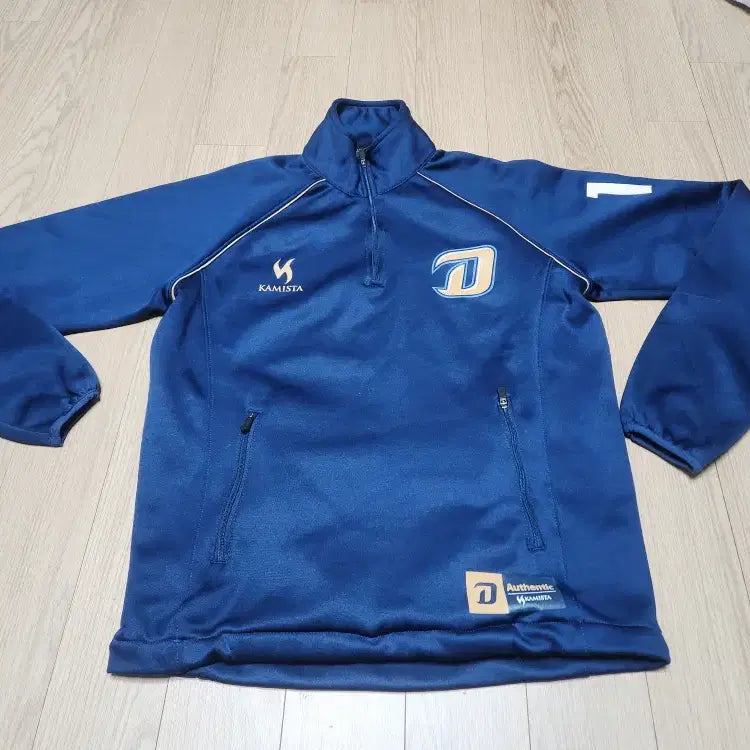 [BUNJANG] NC Dinos Zip-Up Jacket Unisex Size 90 / NC 다이노스 집업 자켓 사이즈  남, 녀 90 판매합니다.