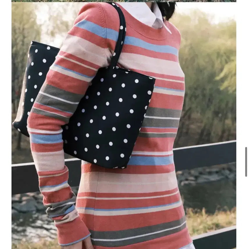 [BUNJANG] Mongttangansi Round Napsack Tote Bag Black / 몽떵안시 도트백 둥근낮잠 토트백 가방 블랙
