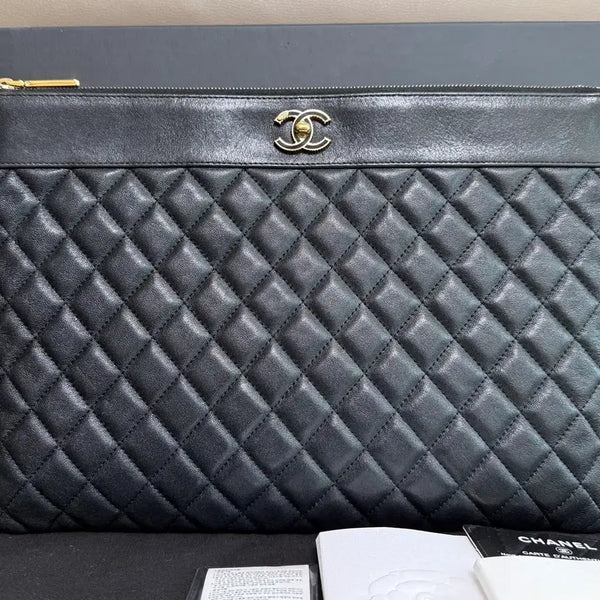 [BUNJANG] Chanel Mademoiselle Lambskin Quilted Clutch Large Black / 샤넬 마드모아젤 램스킨 퀼팅 클러치 라지 블랙
