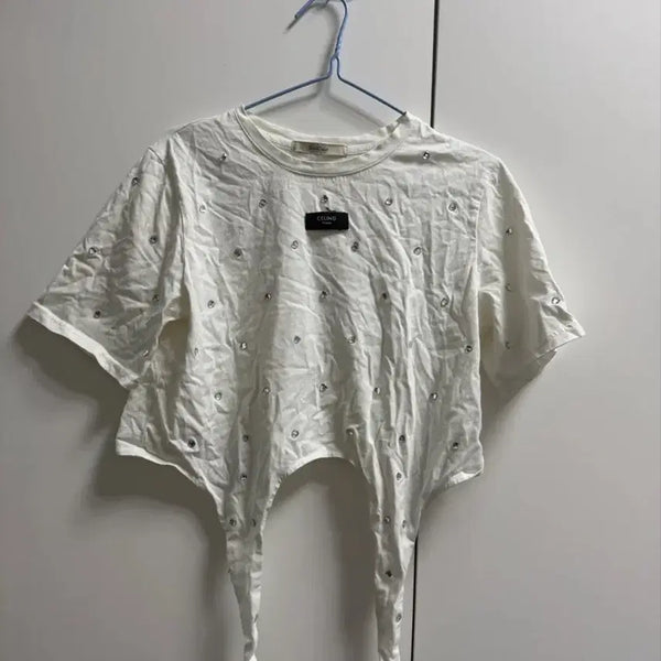 [BUNJANG] Crystal Embellished Asymmetrical T-Shirt / 크리스탈 장식 언발 티셔츠