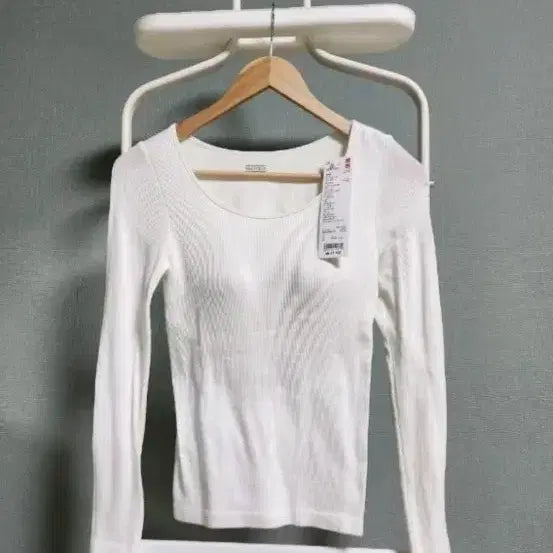 [BUNJANG] Uniqlo Extra Warm Long Sleeve T-shirt (White, Size S) - New With Tags / 새상품)유니클로신상 엑스트라웜S