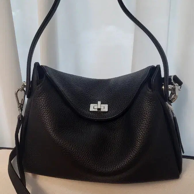 [BUNJANG] Black Leather Shoulder Bag Crossbody Bag / 블랙 가죽 소가죽 숄더백 크로스백(새상품)