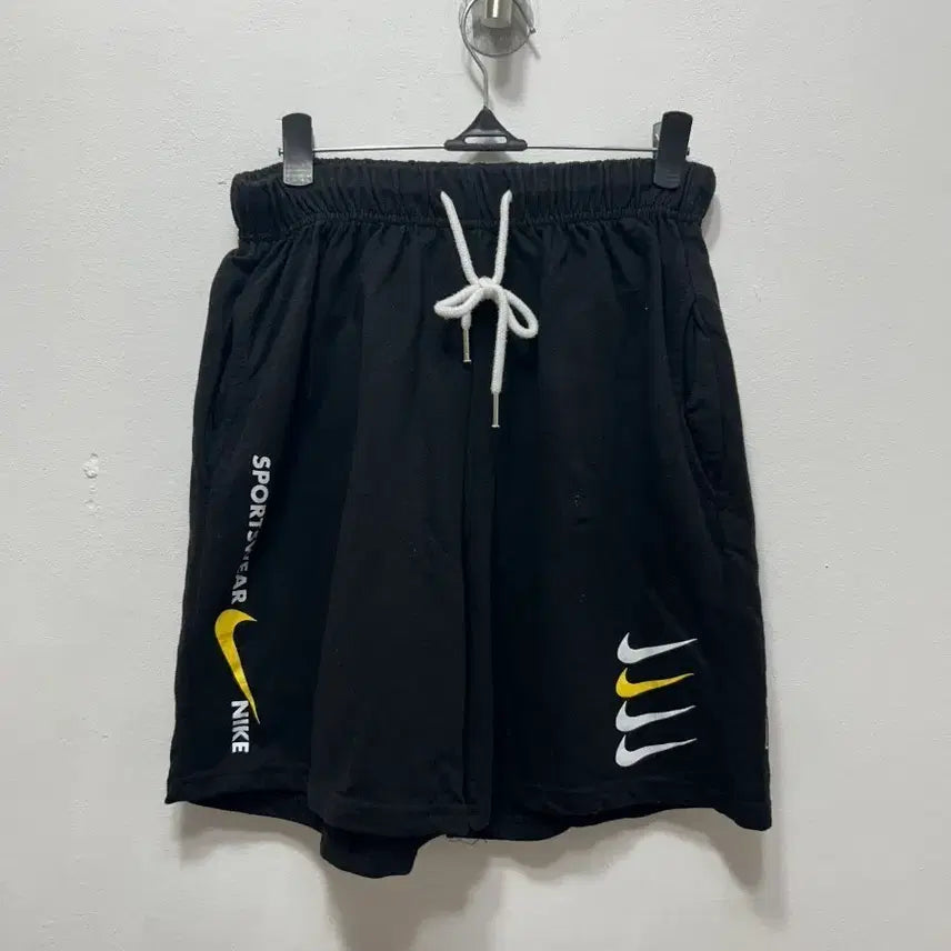 [BUNJANG] Nike Swoosh Black Shorts M / 나이키 스우시 블랙 반바지 M