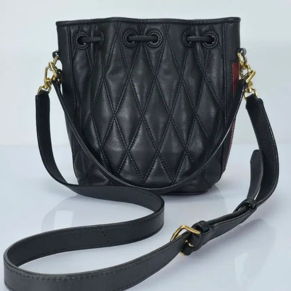 [BUNJANG] Bally Donae Quilted Lambskin Bucket Bag / 발리 도나에 퀼팅 버킷백