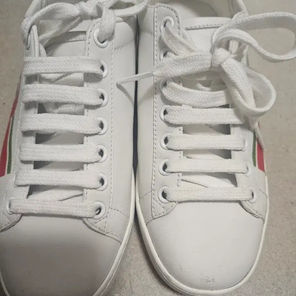 [BUNJANG] Gucci White Sneakers with Three Stripes Detail / 구찌 화이트 스니커즈 삼선포인트