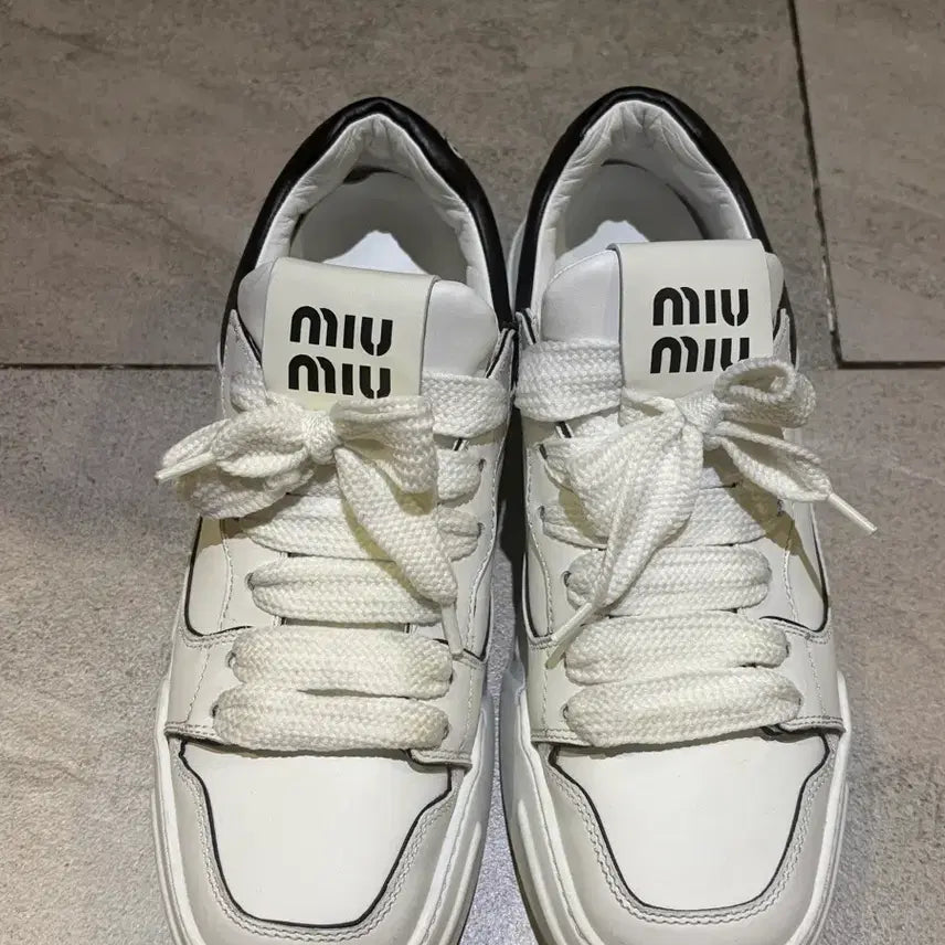 [BUNJANG] Miu Miu Sneakers Size 39 / 미우미우 운동화