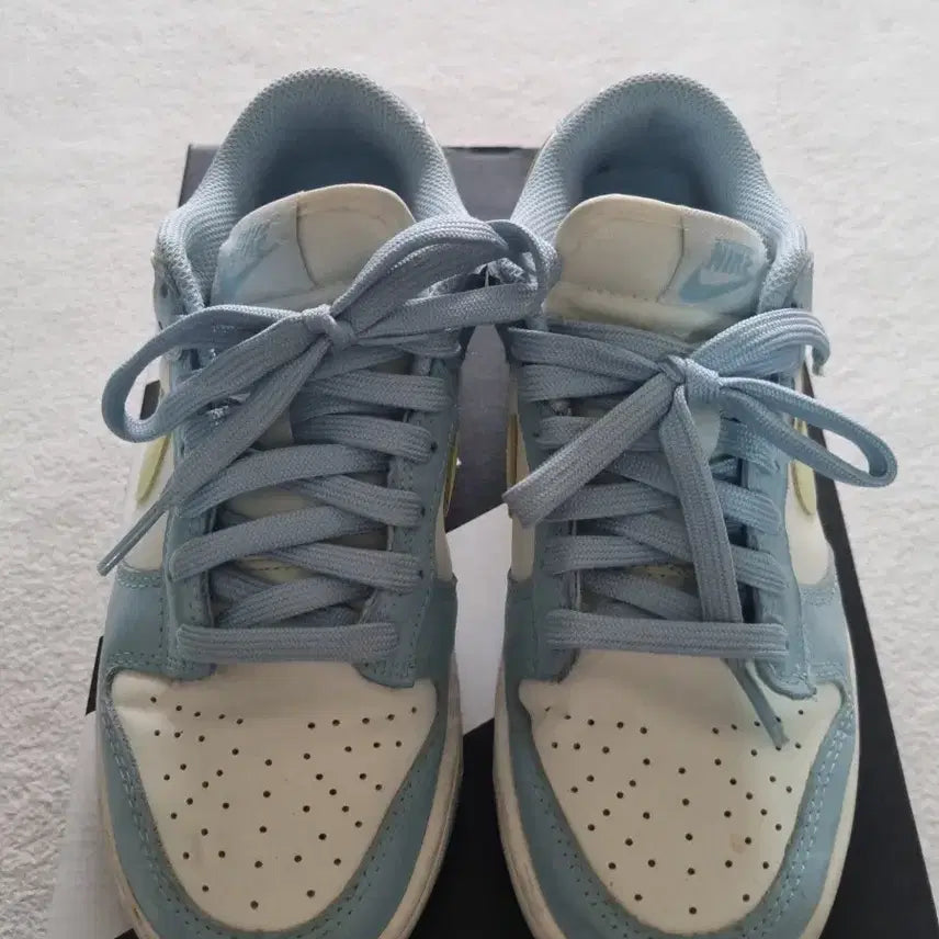 [BUNJANG] Nike Dunk Low Ice Blue (235 Size) / 나이키 235사이즈