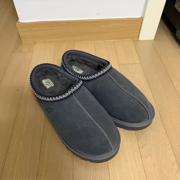 [BUNJANG] Ugg Tasman Slipper Dark Grey (US11) / (가격제안O)어그 타스만 슬리퍼 다크 그레이 (US11)