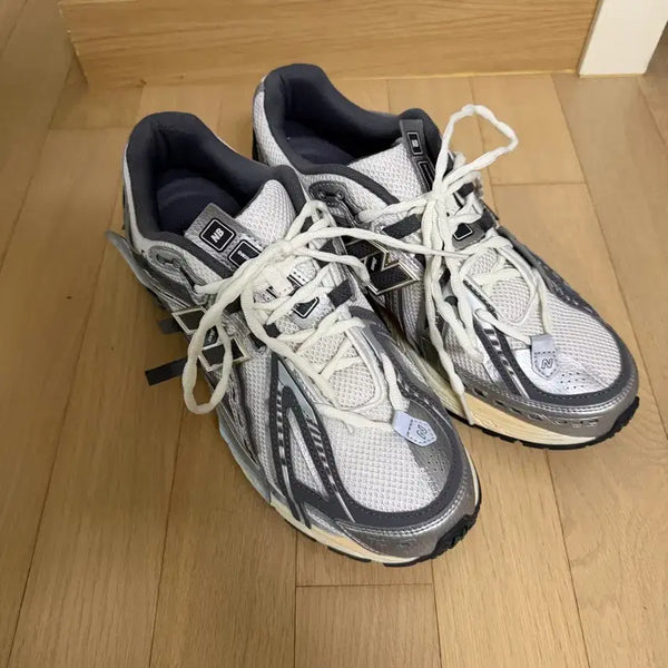 [BUNJANG] New Balance 1906A Silver Metallic Castlerock / (가격제안O)뉴발란스 1906A 실버 메탈릭 캐슬락