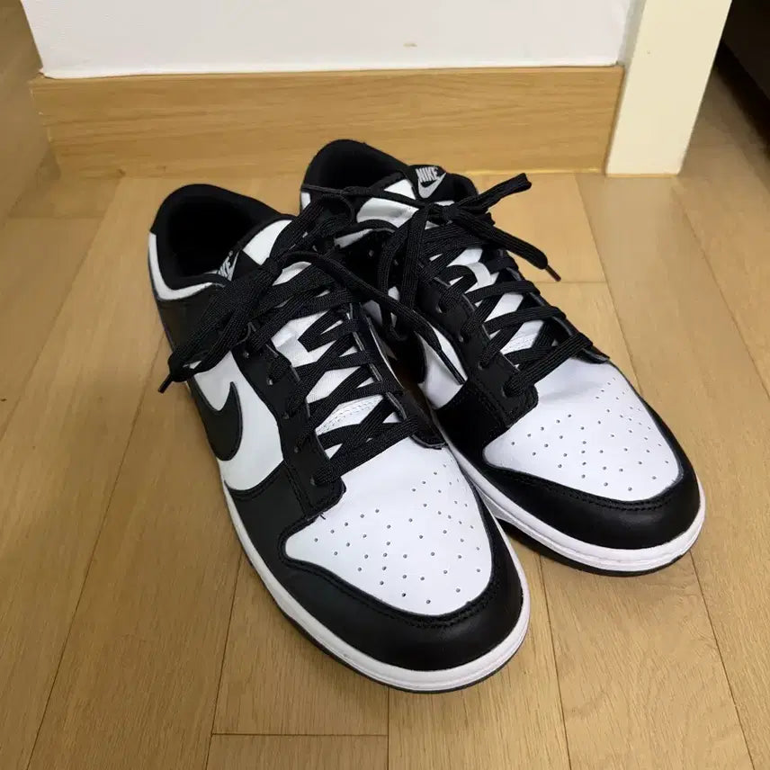 [BUNJANG] Nike Dunk Low Retro M - Black:White (295) / (가격제안O) 덩크 로우 레트로 M - 블랙:화이트 (295)