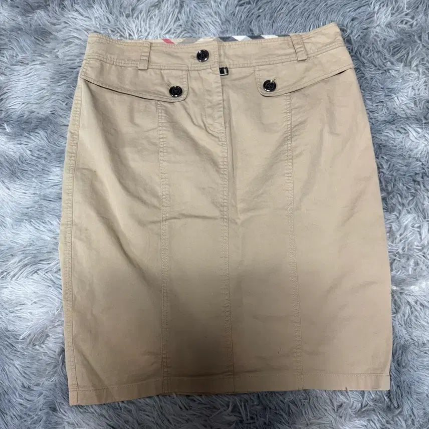 [BUNJANG] Burberry Skirt Size 8 / 버버리 스커트 8사이즈 백화점택