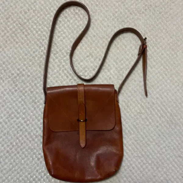 [BUNJANG] Barbour Western Mood Cowhide Leather Crossbody Bag / BARBOUR 바버 웨스턴 무드 카우하이드 소가죽 레더 크로스백
