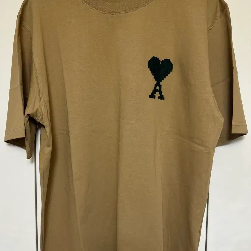 [BUNJANG] AMI Big Heart Logo Embroidered Oversized T-Shirt Unisex / 아미 빅하트 로고 자수오버핏반팔 티셔츠 남여공용