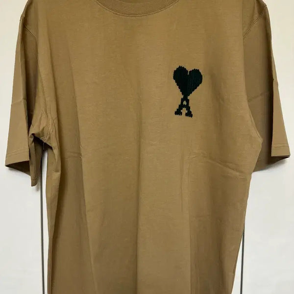 [BUNJANG] AMI Big Heart Logo Embroidered Oversized T-Shirt Unisex / 아미 빅하트 로고 자수오버핏반팔 티셔츠 남여공용