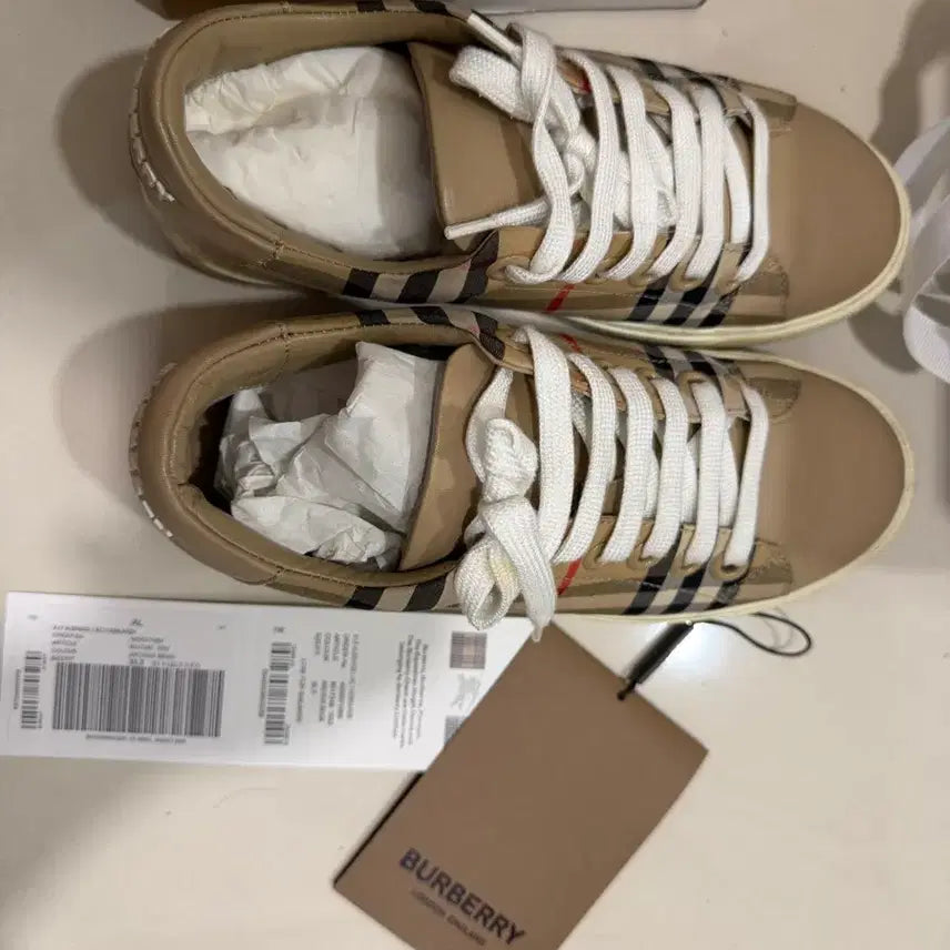 [BUNJANG] Burberry Sneakers / 버버리스니커즈(35.5)225~230