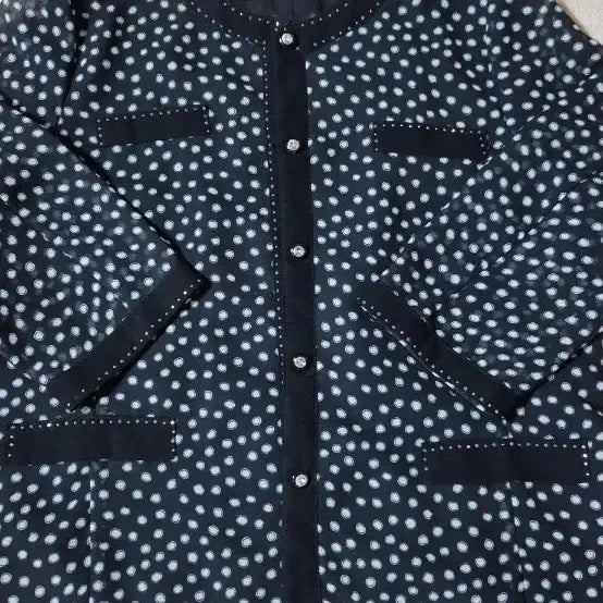 [BUNJANG] Black Tweed Cropped Jacket with Cubic Buttons / 블랙 트위드 쟈켓