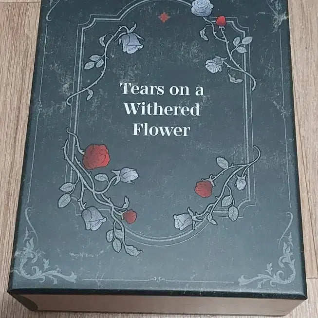 [BUNJANG] Withering Flowers Tears Bookcase / 시든 꽃에 눈물을 북케이스